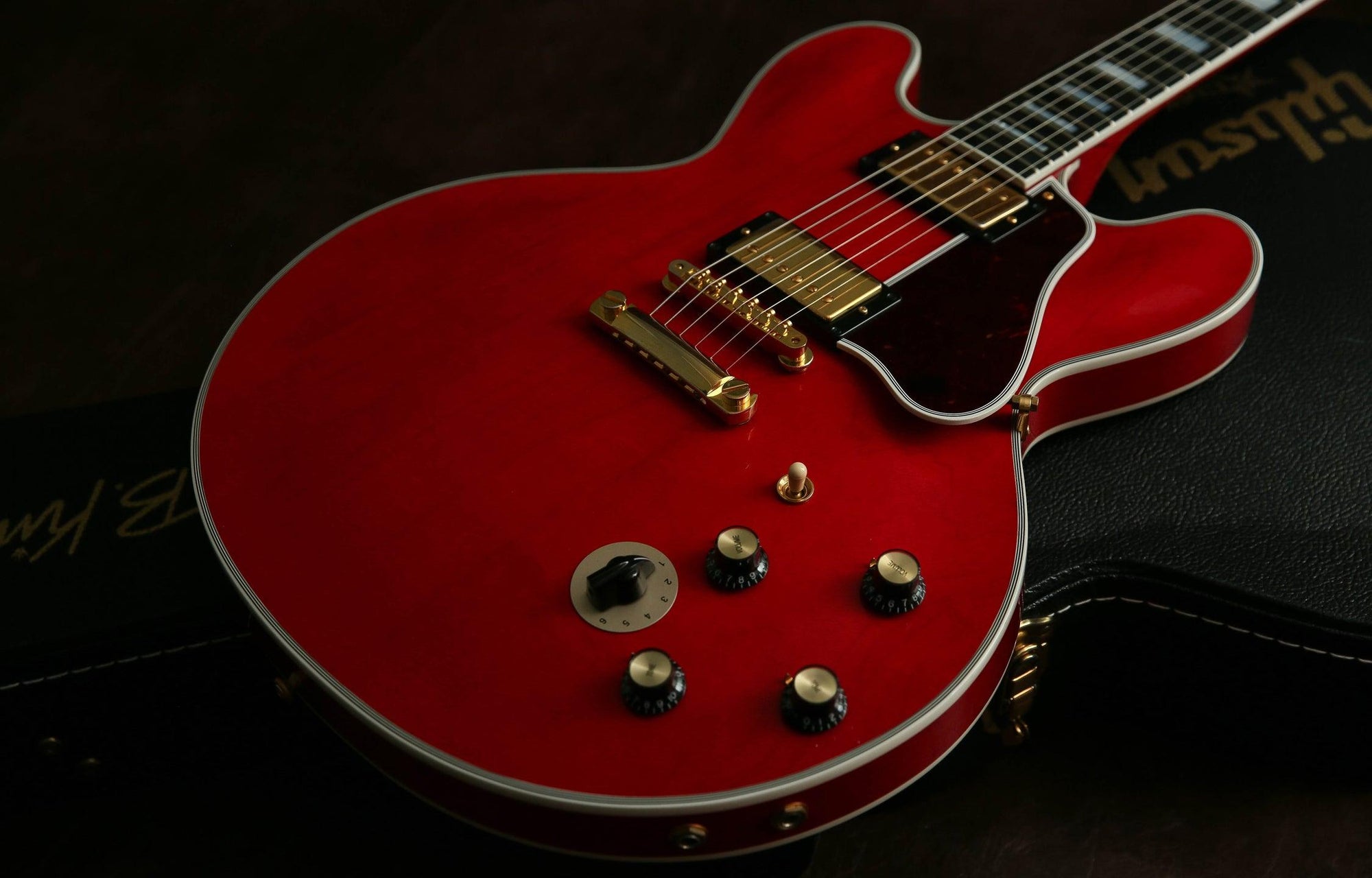 Gibson - ProTone Music Limited
