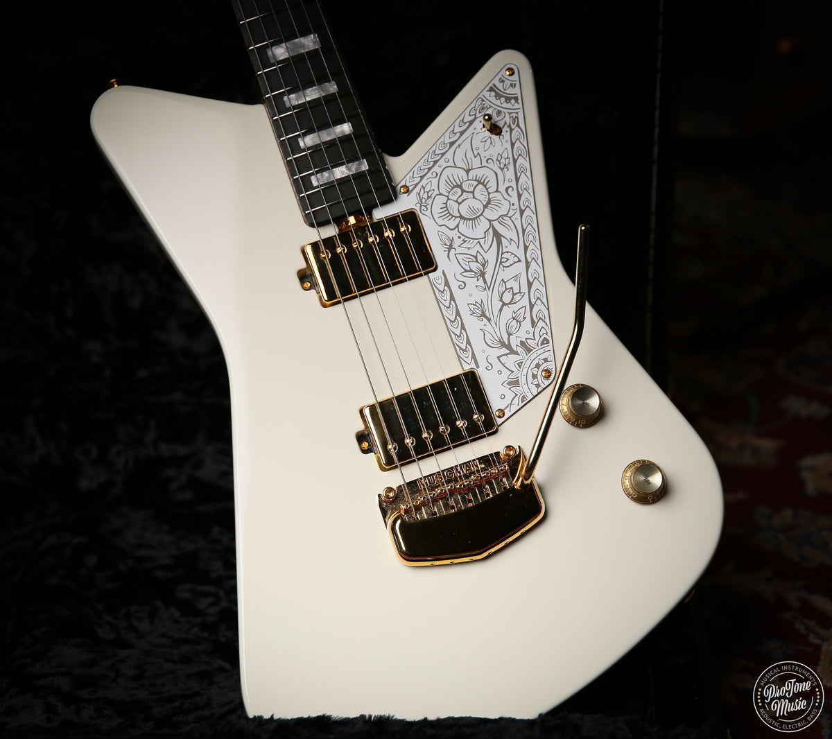 Ernie Ball Music Man Mariposa Imperial White
