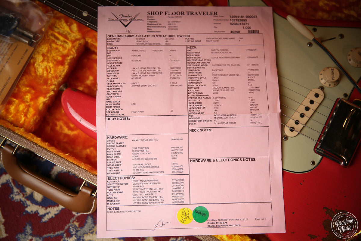 Fender USA Custom Shop 59' Stratocaster Heavy Relic Faded Fiesta Red