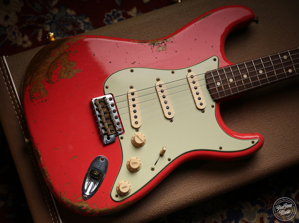 Fender USA Custom Shop 59' Stratocaster Heavy Relic Faded Fiesta Red