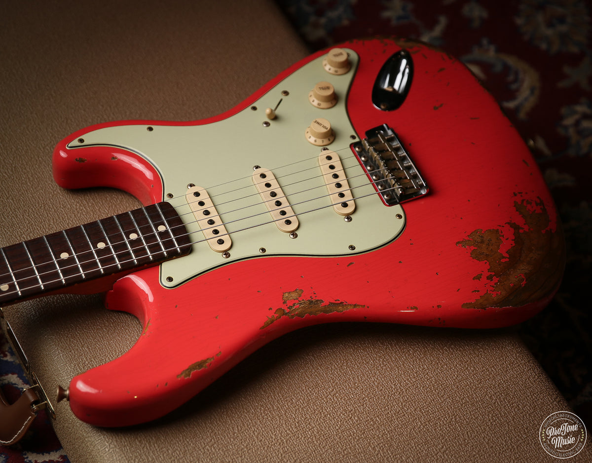 Fender USA Custom Shop 59' Stratocaster Heavy Relic Faded Fiesta Red