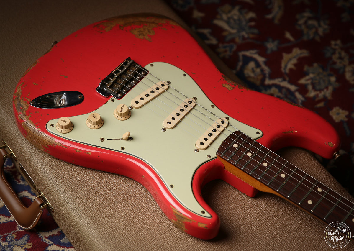 Fender USA Custom Shop 59' Stratocaster Heavy Relic Faded Fiesta Red