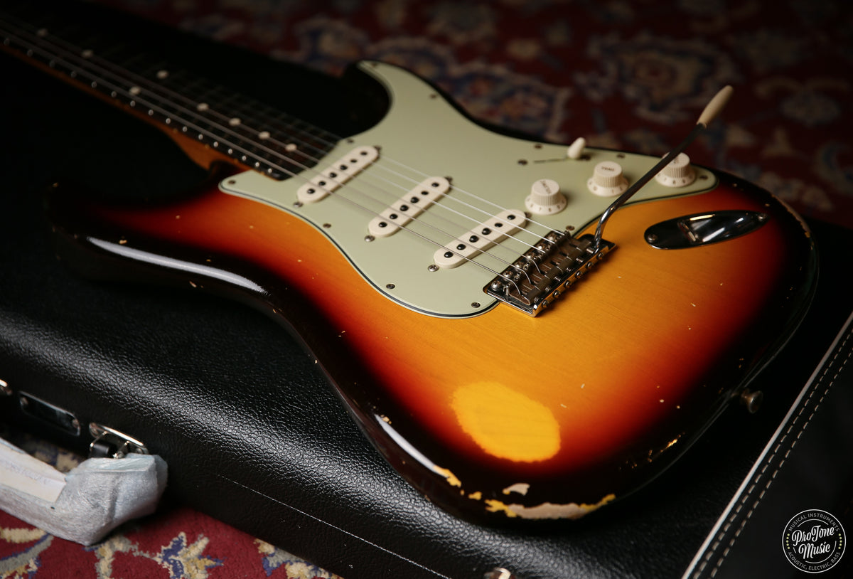 2023 Fender USA Custom Shop 60's Relic Stratocaster Chocolate 3 Tone Sunburst