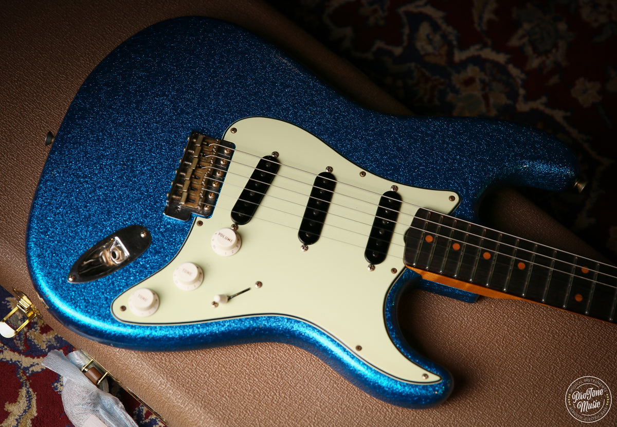 Fender USA Custom Shop 62 Flamethrower Stratocaster Relic Blue Sparkle