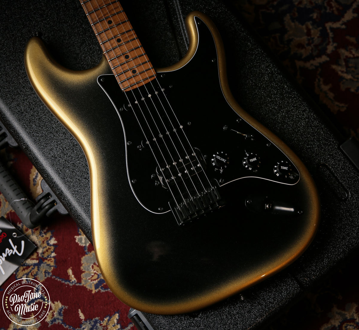 Fender American Professional II Stratocaster HSS Hardtail Gold Knight