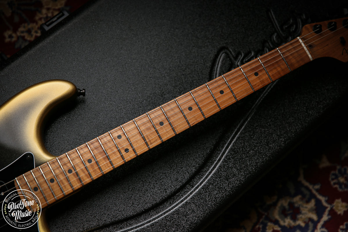 Fender American Professional II Stratocaster HSS Hardtail Gold Knight