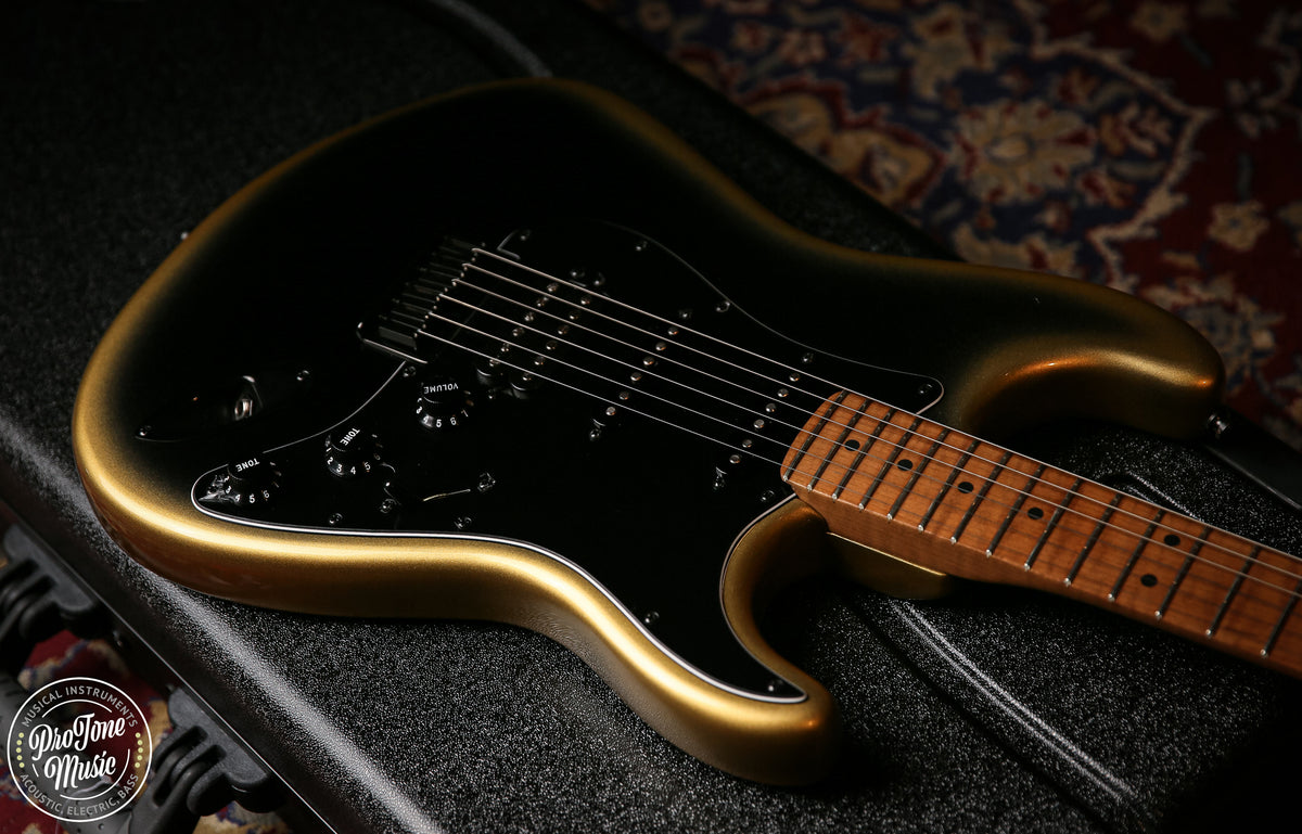 Fender American Professional II Stratocaster HSS Hardtail Gold Knight