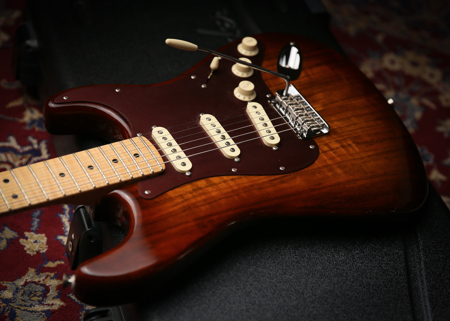 Fender American Vintage II 1975 Reissue Telecaster Deluxe Black - ProTone Music
