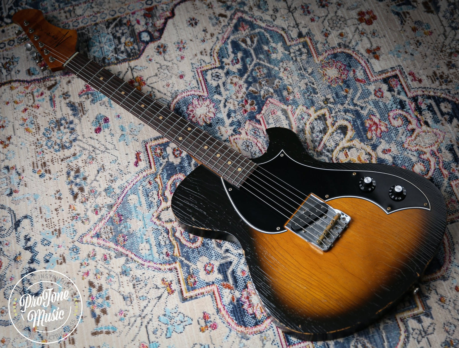 Novo Solus F1 Sunburst 2 Tone Sunburst - ProTone Music Limited