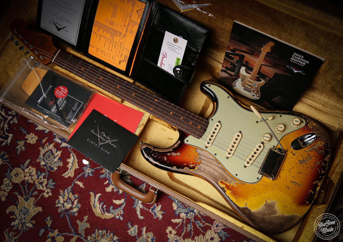Fender Custom Shop Roasted 61' Stratocaster Super Heavy Relic 3 Tone Sunburst