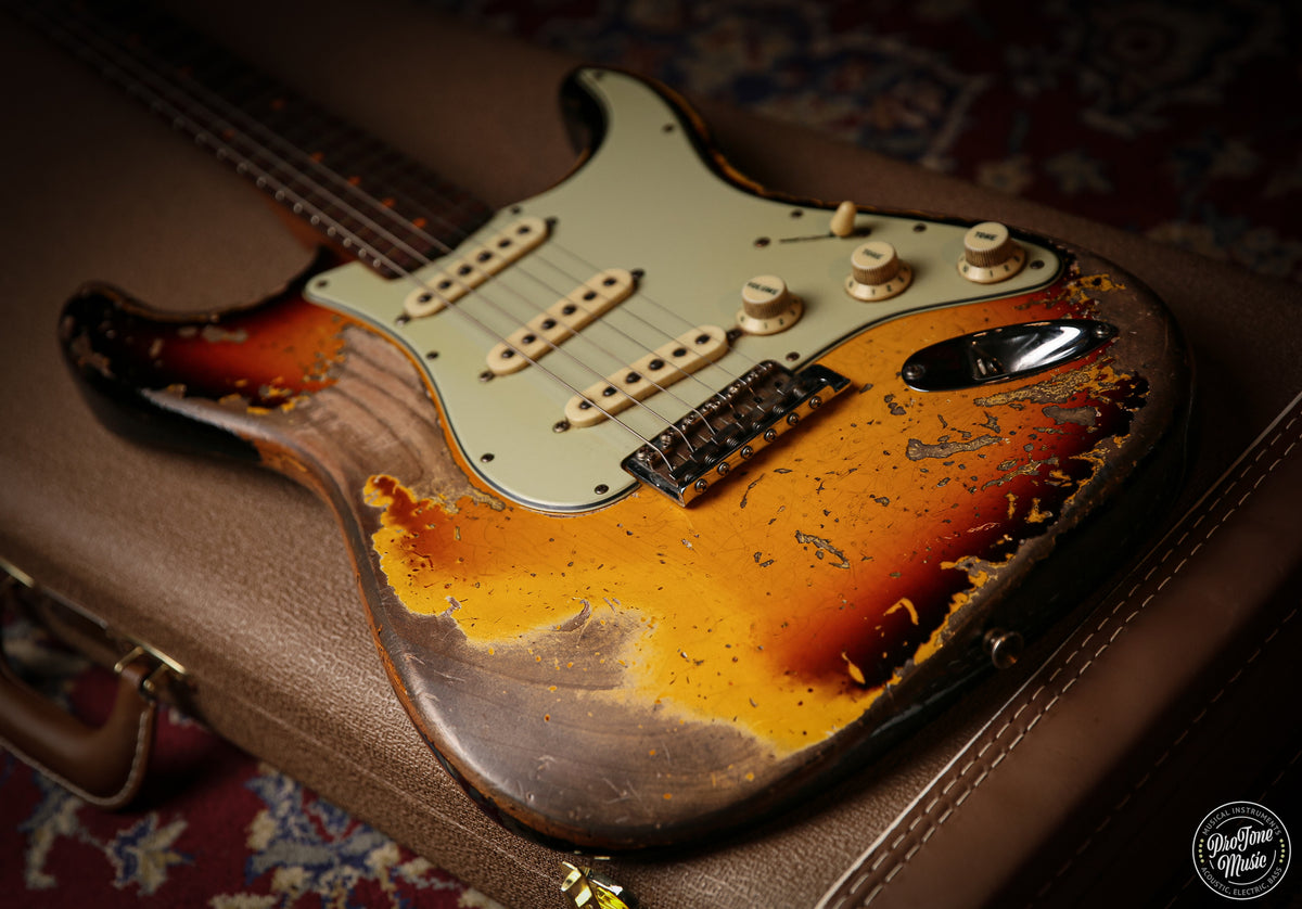 Fender Custom Shop Roasted 61' Stratocaster Super Heavy Relic 3 Tone Sunburst