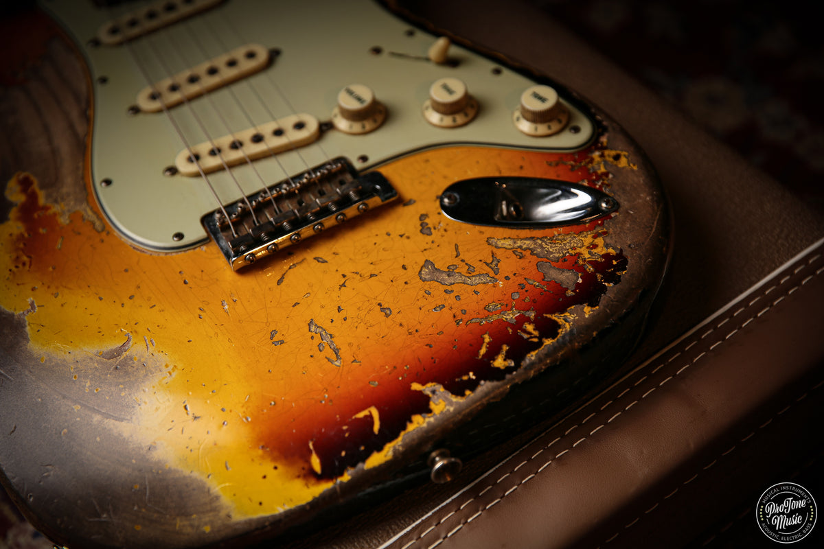 Fender Custom Shop Roasted 61' Stratocaster Super Heavy Relic 3 Tone Sunburst
