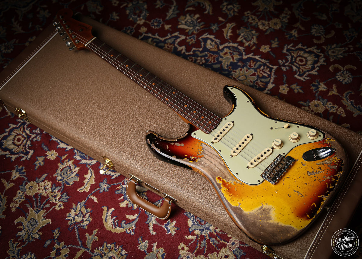 Fender Custom Shop Roasted 61' Stratocaster Super Heavy Relic 3 Tone Sunburst
