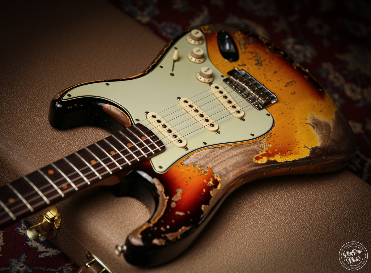 Fender Custom Shop Roasted 61' Stratocaster Super Heavy Relic 3 Tone Sunburst