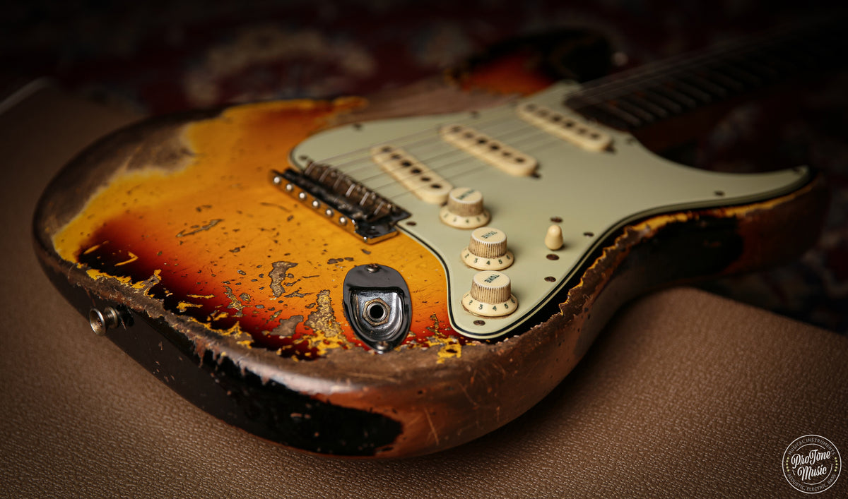 Fender Custom Shop Roasted 61' Stratocaster Super Heavy Relic 3 Tone Sunburst
