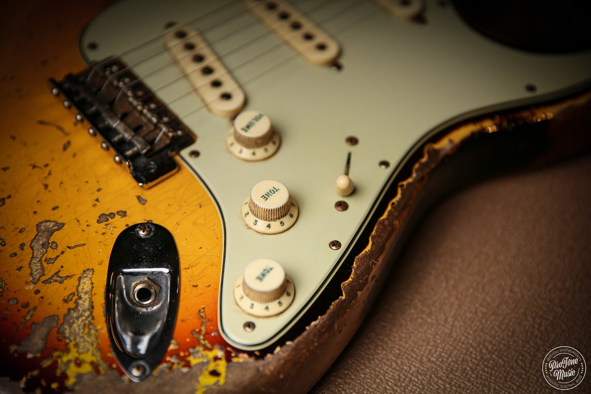 Fender Custom Shop Roasted 61' Stratocaster Super Heavy Relic 3 Tone Sunburst