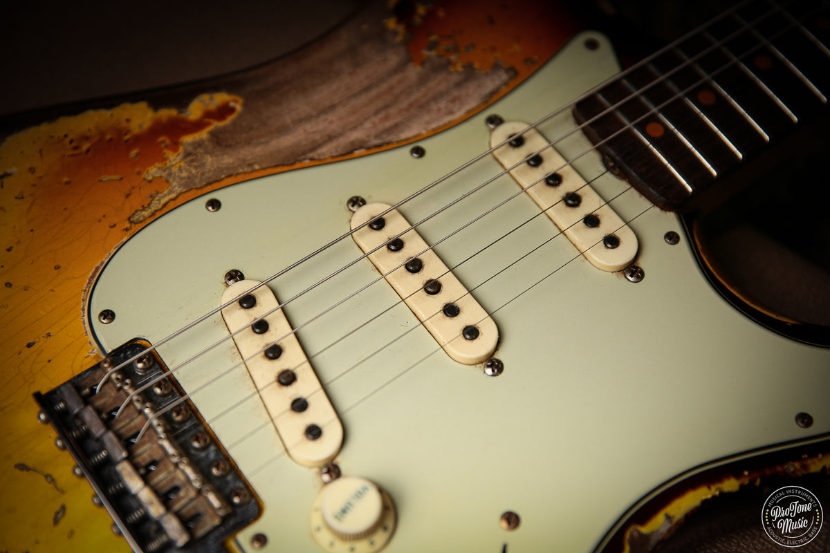 Fender Custom Shop Roasted 61' Stratocaster Super Heavy Relic 3 Tone Sunburst