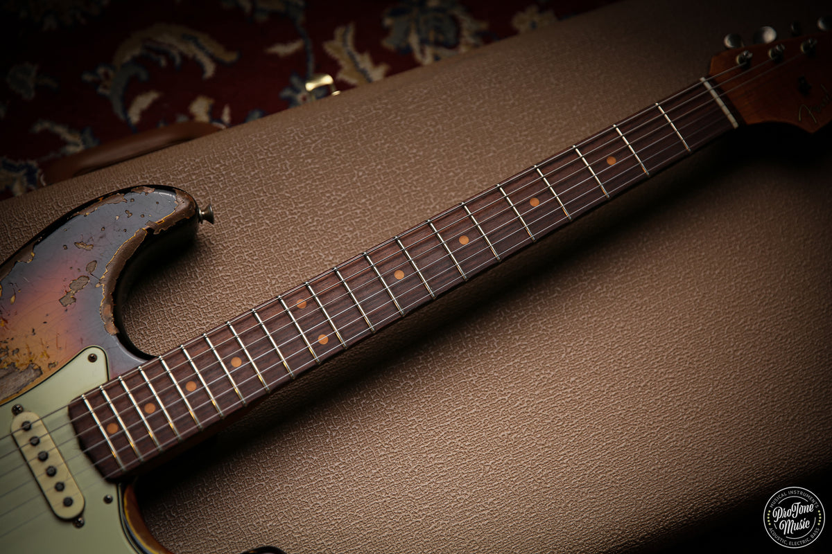 Fender Custom Shop Roasted 61' Stratocaster Super Heavy Relic 3 Tone Sunburst