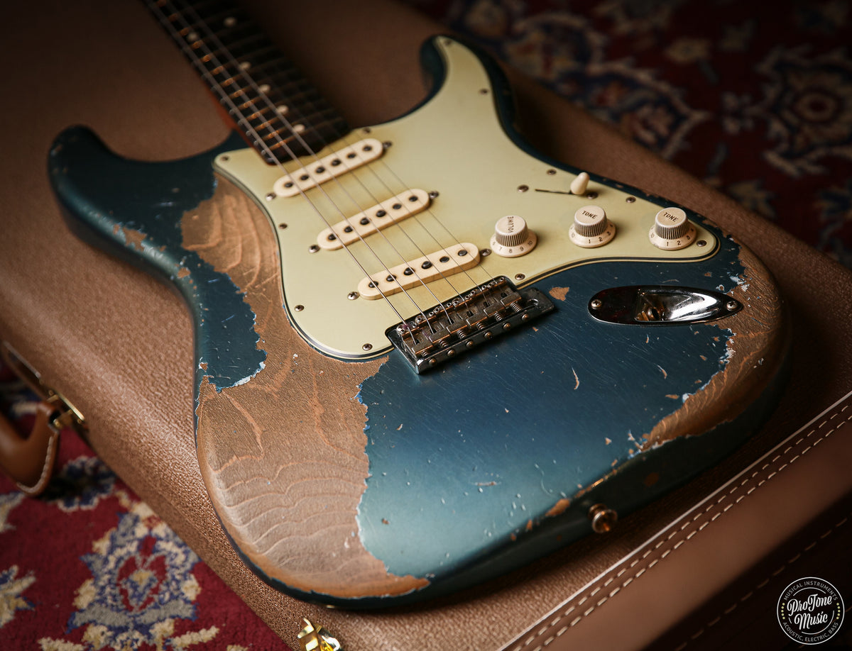 Fender Custom Shop 60' Stratocaster Masterbuilt Levi Perry Heavy Relic Lake Placid Blue