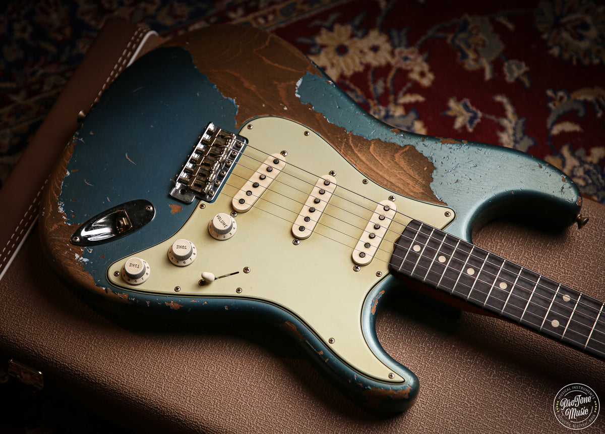 Fender Custom Shop 60' Stratocaster Masterbuilt Levi Perry Heavy Relic Lake Placid Blue