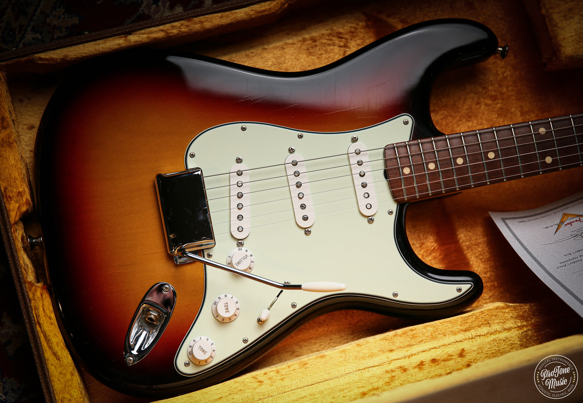 2003 Fender USA Custom Shop 1960 NOS Stratocaster 3 Tone Sunburst