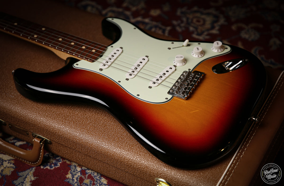 2003 Fender USA Custom Shop 1960 NOS Stratocaster 3 Tone Sunburst