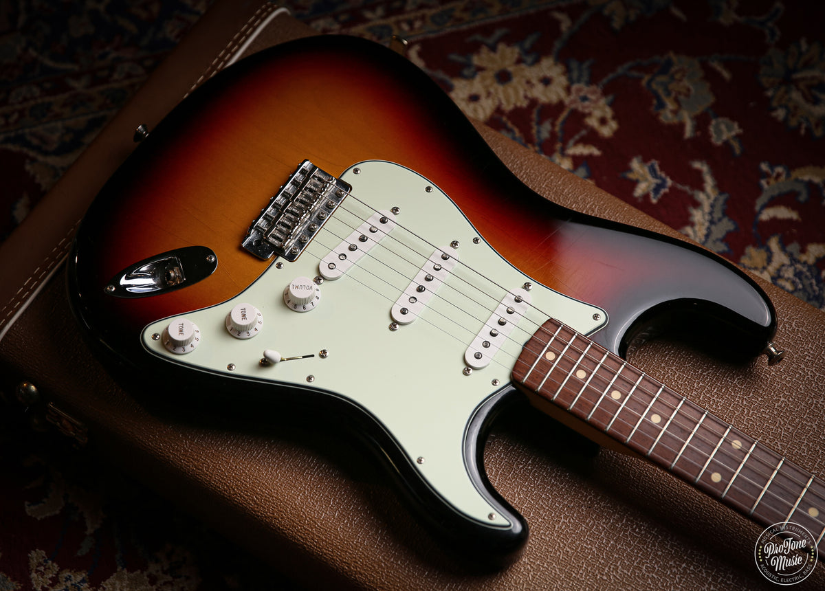 2003 Fender USA Custom Shop 1960 NOS Stratocaster 3 Tone Sunburst