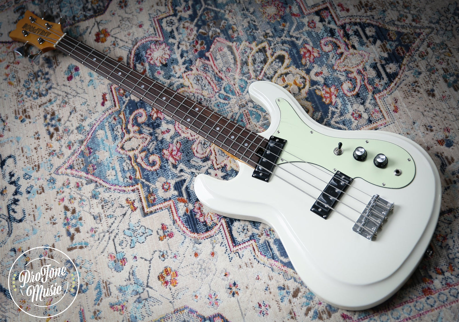 Aria Pro II DMB 206 Retro Bass Vintage White - ProTone Music Limited