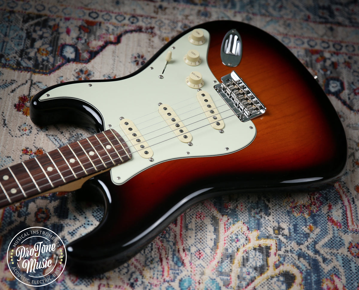 2019 Fender American Professional Stratocaster 3 Tone Sunburst