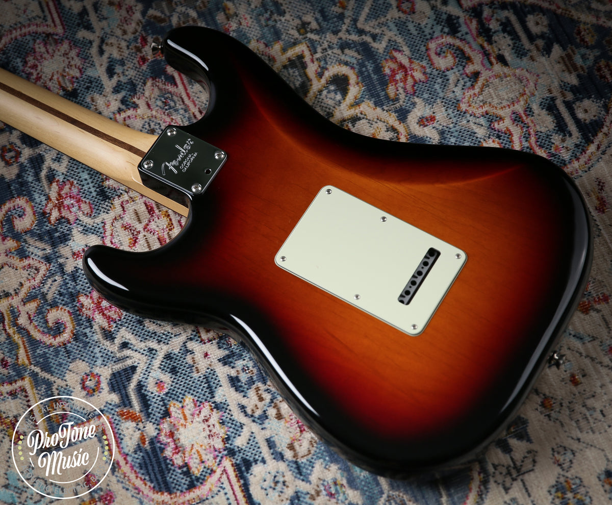 2019 Fender American Professional Stratocaster 3 Tone Sunburst