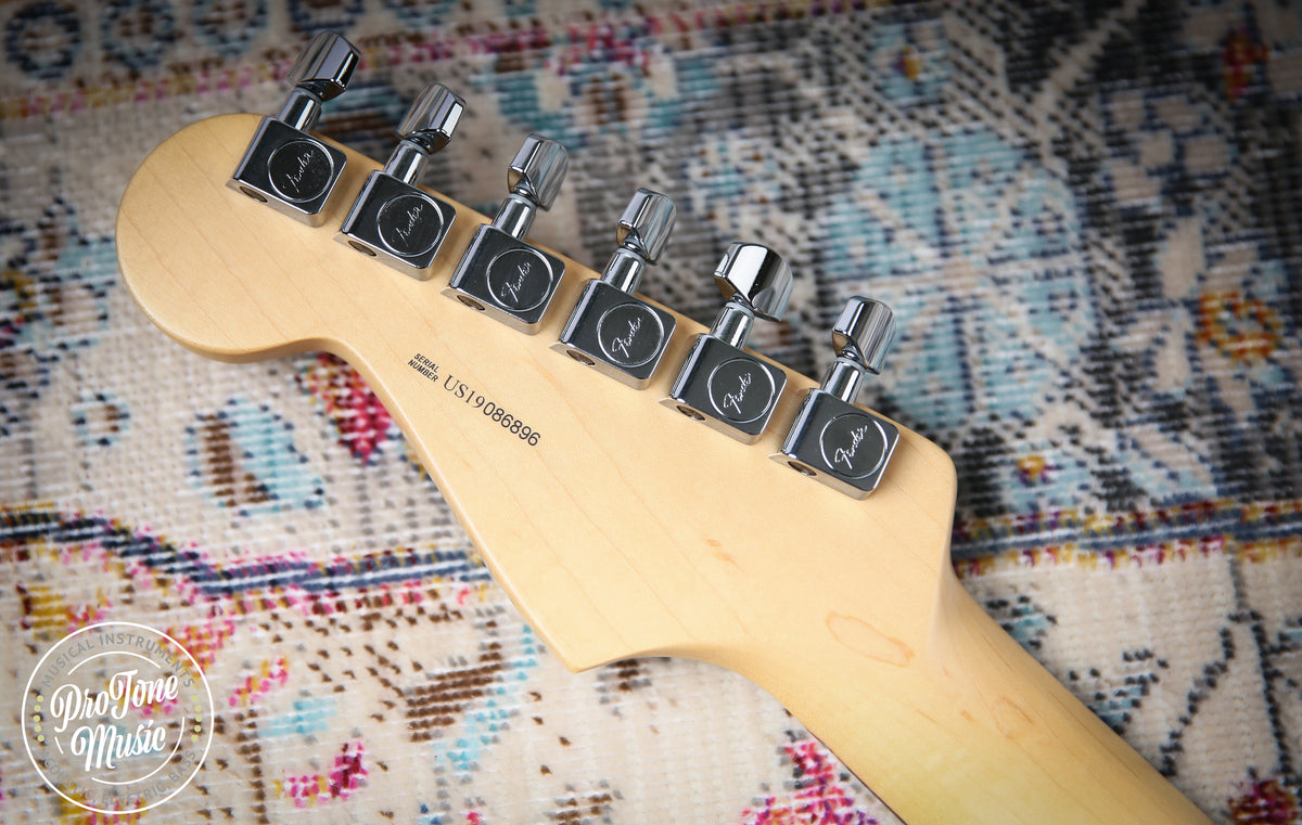2019 Fender American Professional Stratocaster 3 Tone Sunburst