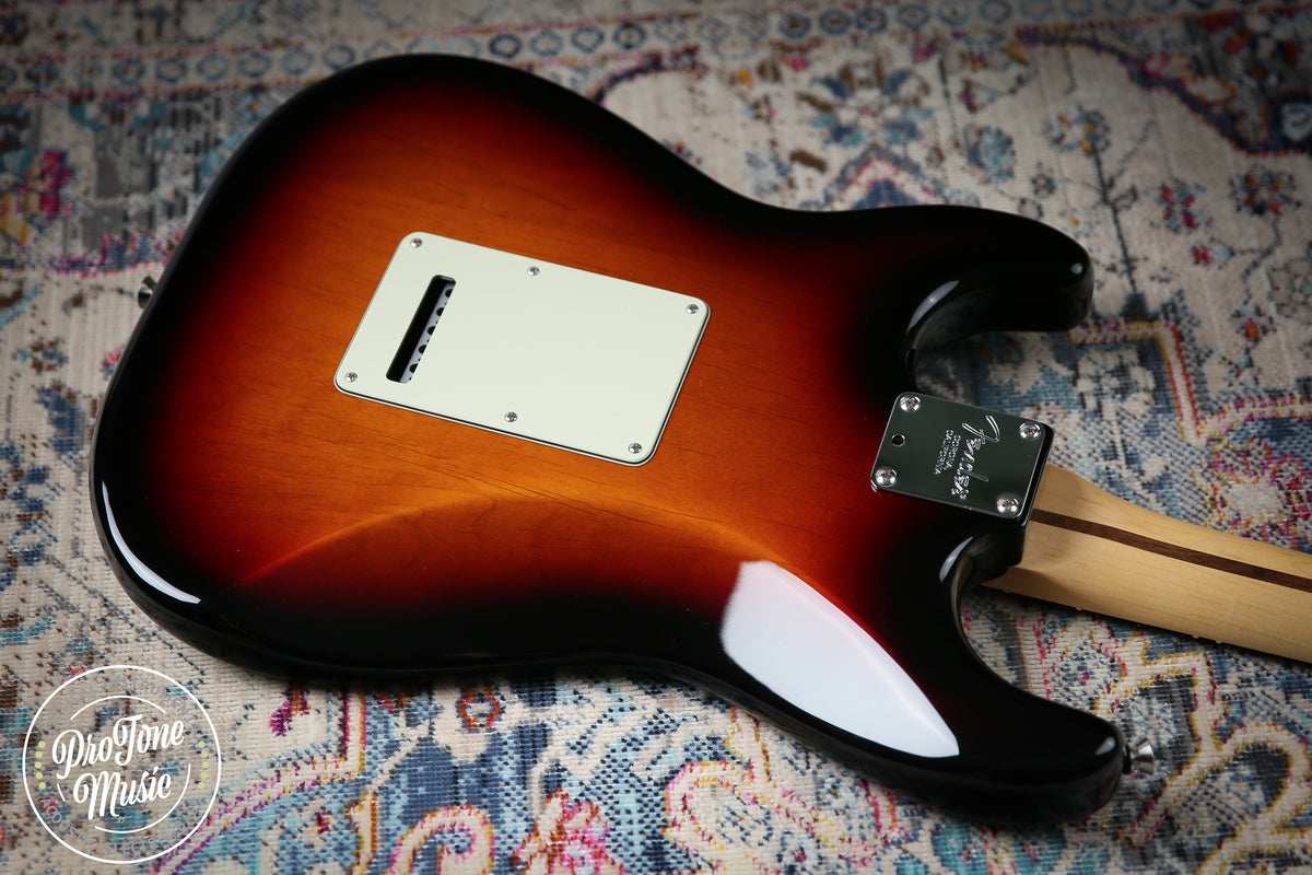 2019 Fender American Professional Stratocaster 3 Tone Sunburst