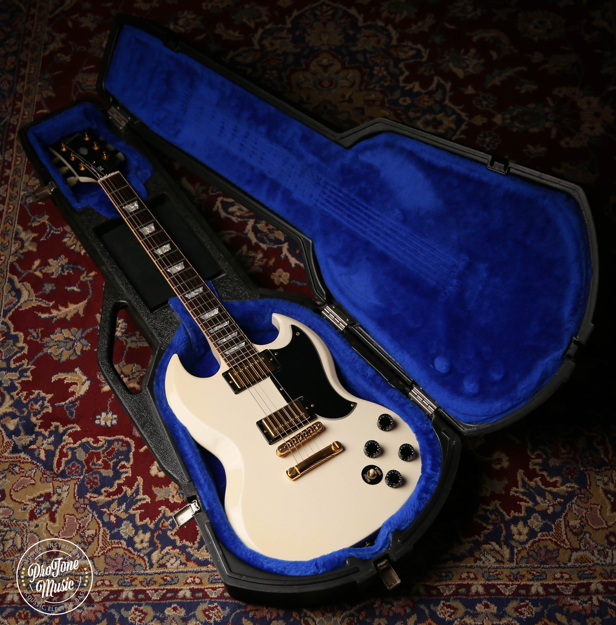 1987 Gibson USA SG White & Chainsaw Hard Case - ProTone Music