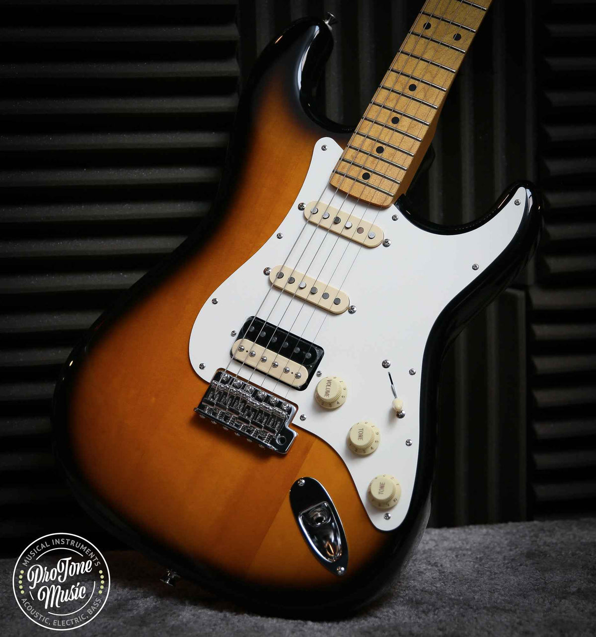 Fender JV Modified 50's Reissue Stratocaster HSS Two Tone Sunburst