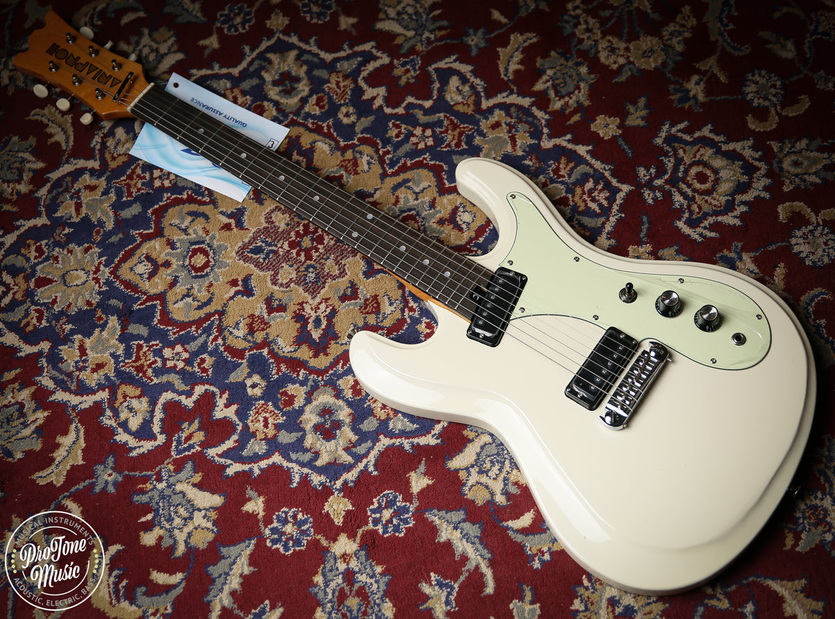 Aria Pro II DM-206 Retro Classics Vintage White