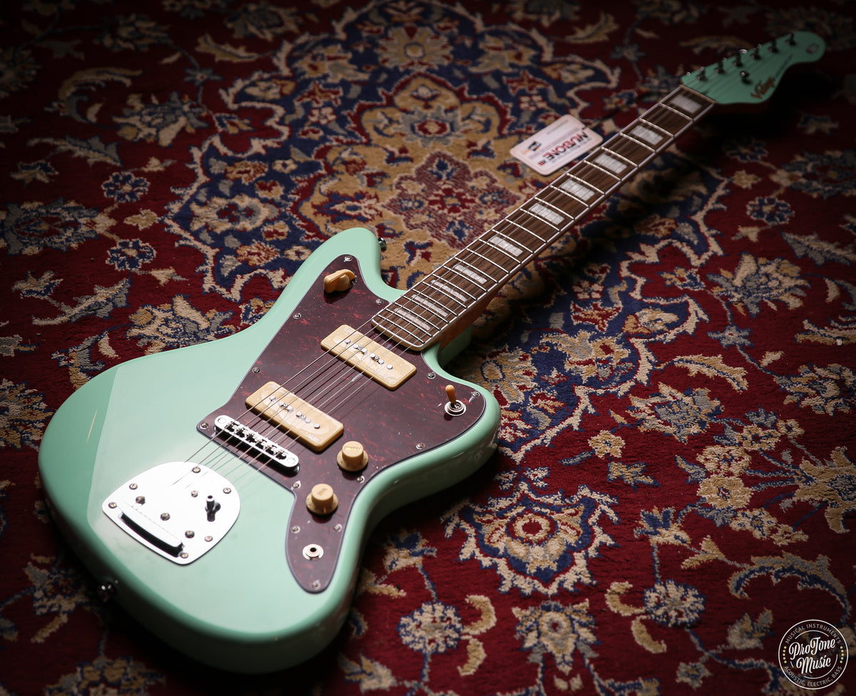 Vintage 30th Anniversary V65 Electric Guitar with Vibrato Ventura Green