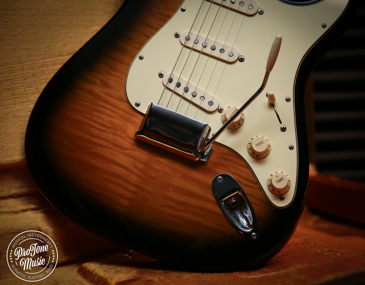 Fender FSR Deluxe American Vintage Player 62' Reissue Stratocaster Two Tone Sunburst