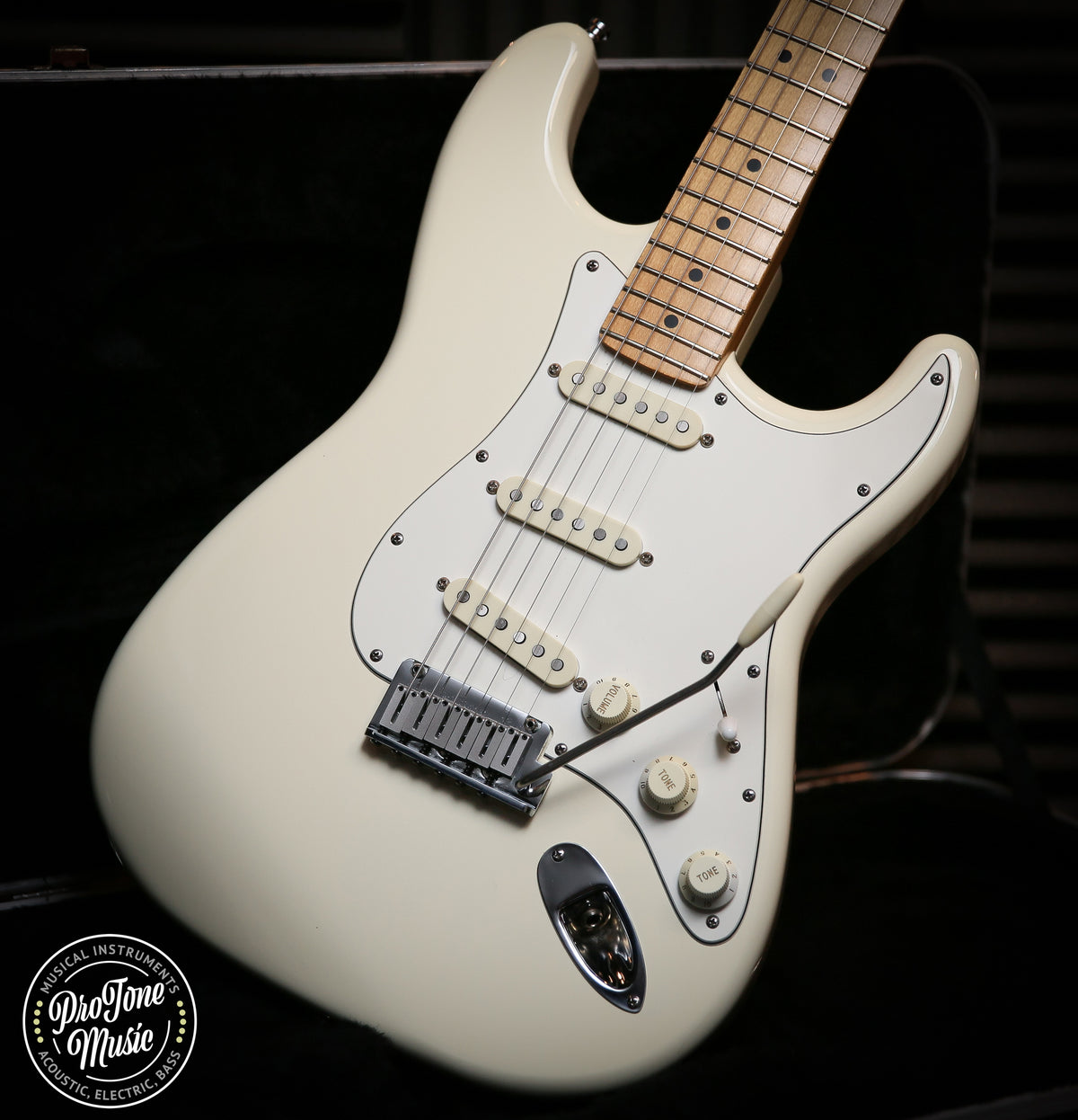 1988 Fender American Stratocaster White