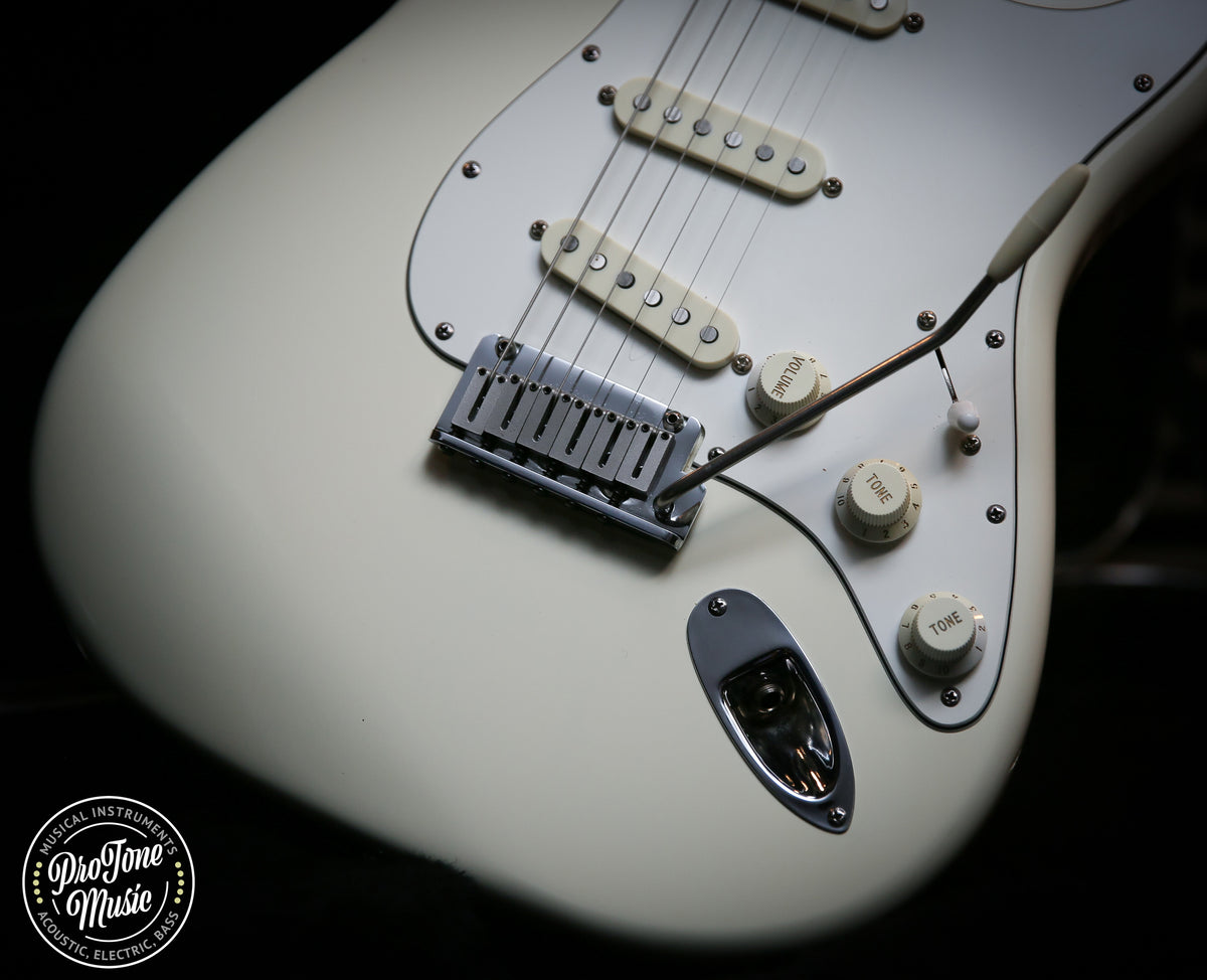 1988 Fender American Stratocaster White