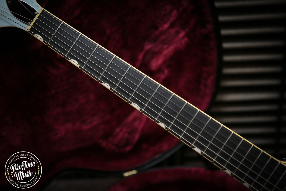 Gretsch Limited Edition G6609TDC-BT Broadkaster Two Tone Sonic Blue