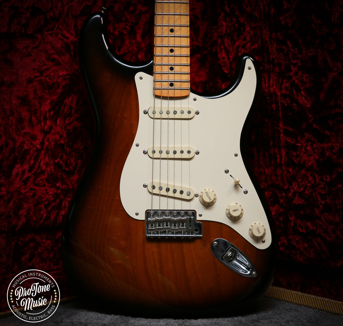 Fender USA Eric Johnson 1954 Virginia Stratocaster Two Tone Sunburst