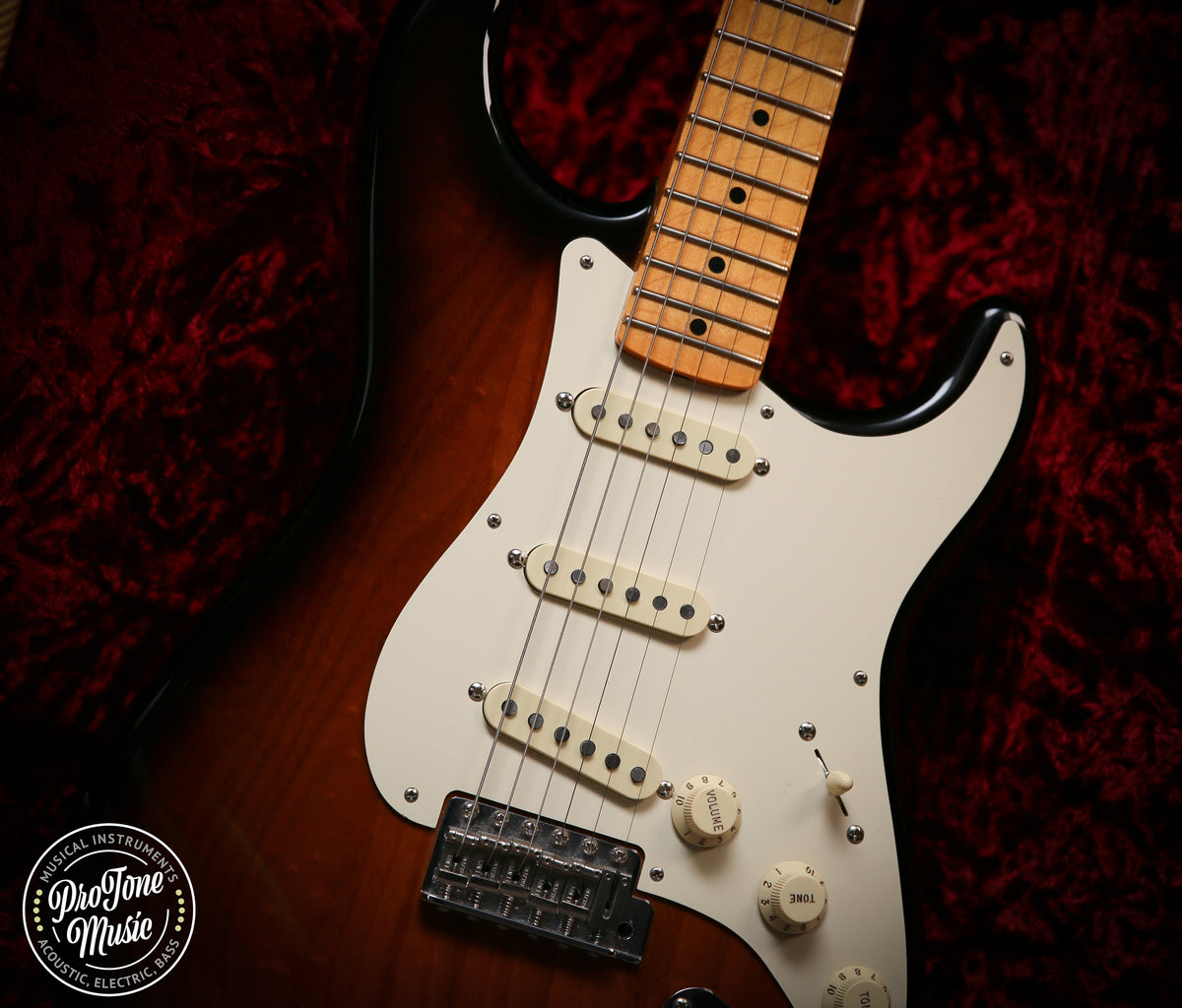 Fender USA Eric Johnson 1954 Virginia Stratocaster Two Tone Sunburst