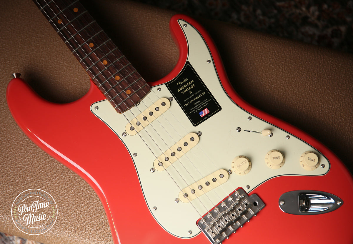 Fender American Vintage II 1961 Stratocaster Fiesta Red
