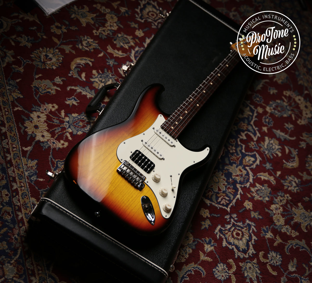 Suhr Classic S Antique 3 Tone Sunburst