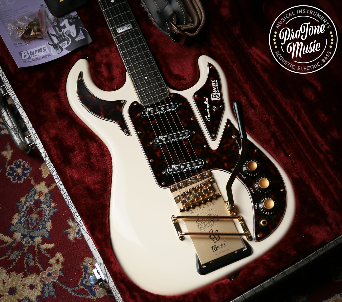 Burns Apache Special Edition White