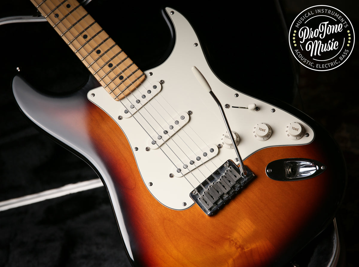 2001 Fender American Standard Stratocaster 3 Tone Sunburst
