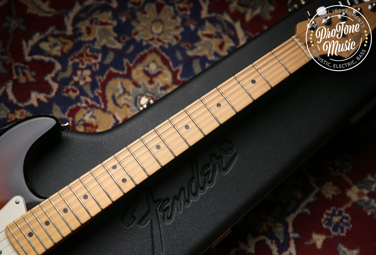 2001 Fender American Standard Stratocaster 3 Tone Sunburst