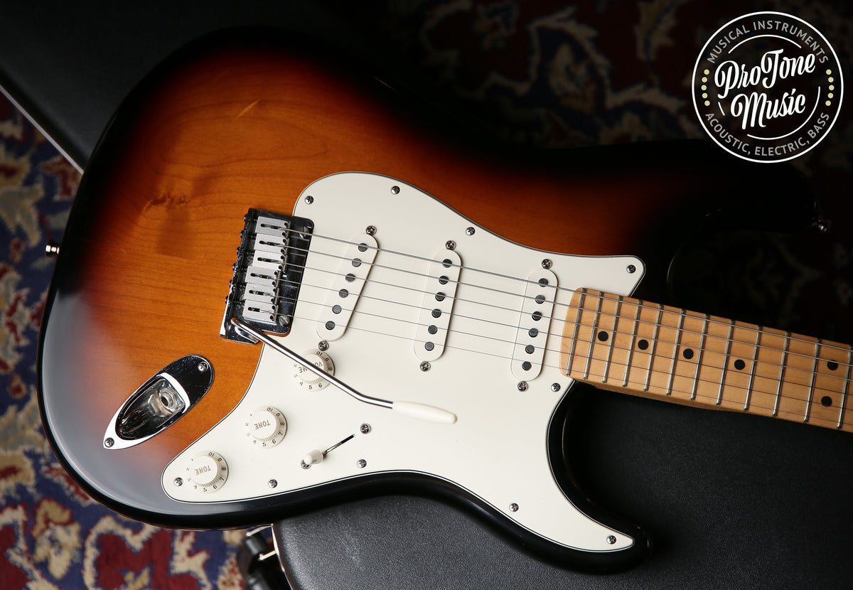 2001 Fender American Standard Stratocaster 3 Tone Sunburst