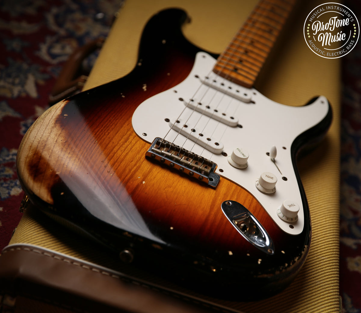 Fender USA Custom Shop 54&#39; Stratocaster Heavy Relic Two Colour Sunburst
