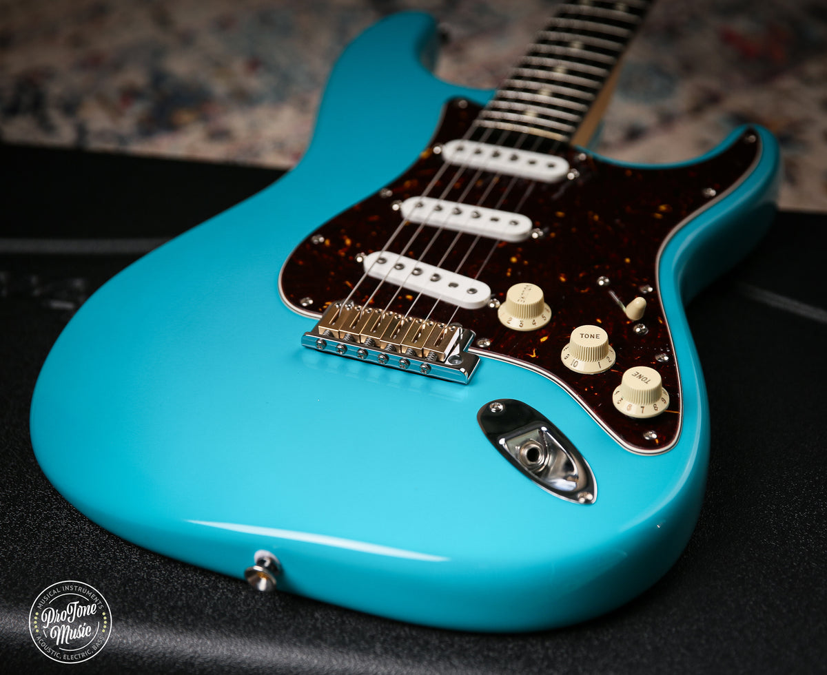 Fender American Professional II Stratocaster Miami Blue